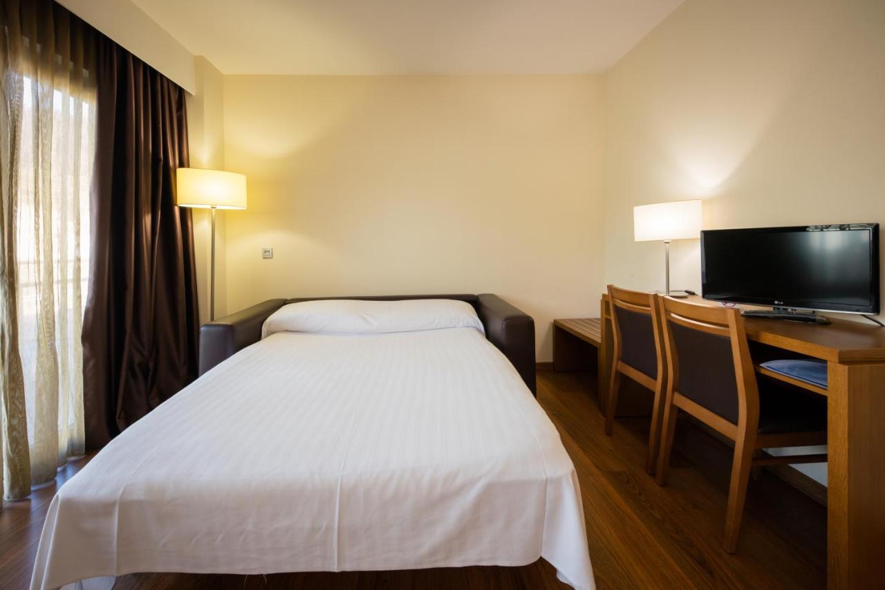 Hotel Thalasso Cantabrico Las Sirenas 4 Superior Viveiro Bagian luar foto